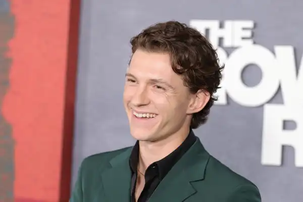 The Odyssey Set Photos Show Off Tom Holland’s Soldier Costume