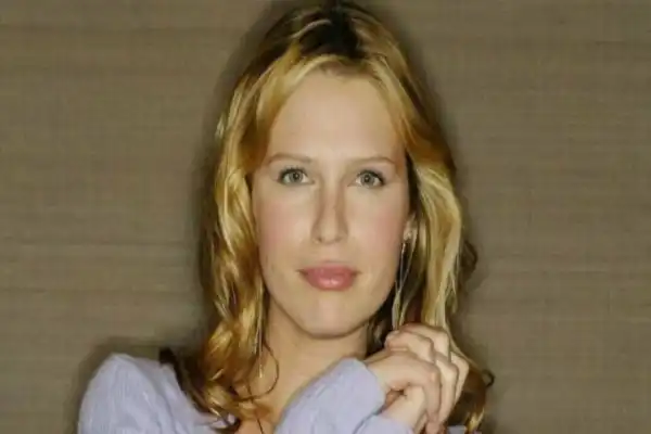 Age & Net Worth Of Sara Foster