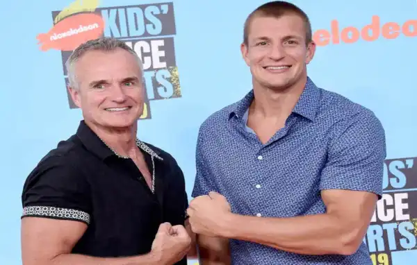 Biography & Career Of Gordon Gronkowski