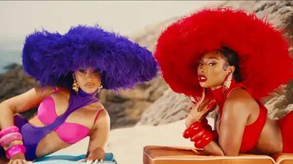 Cardi B - Bongos ft. Megan Thee Stallion (Video)