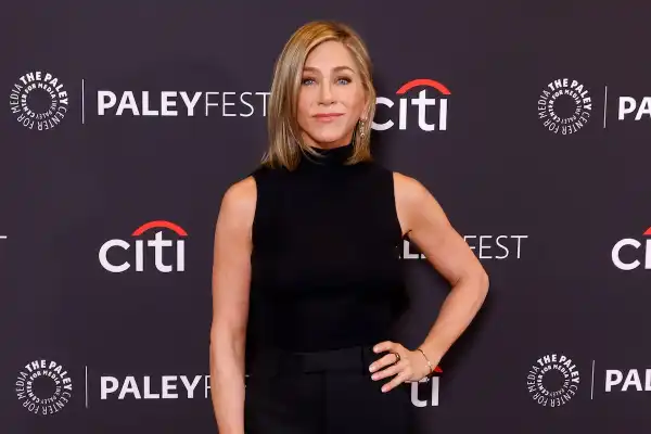 9 to 5 Remake: Jennifer Aniston to Produce Modern Take on Classic Comedy