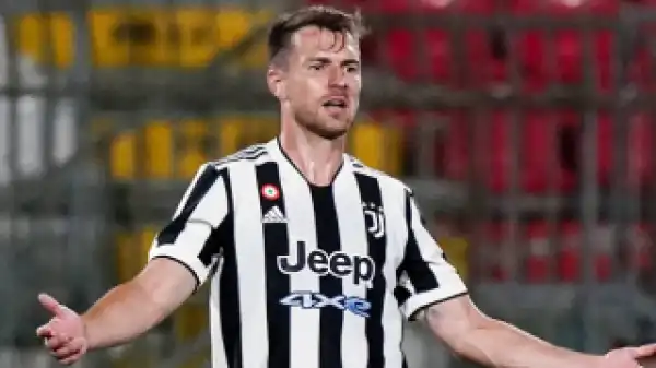 Burnley resume talks with Juventus midfielder Aaron Ramsey