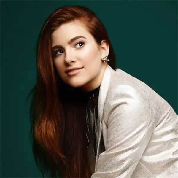 Riley Clemmons – Stuck Inside My Head