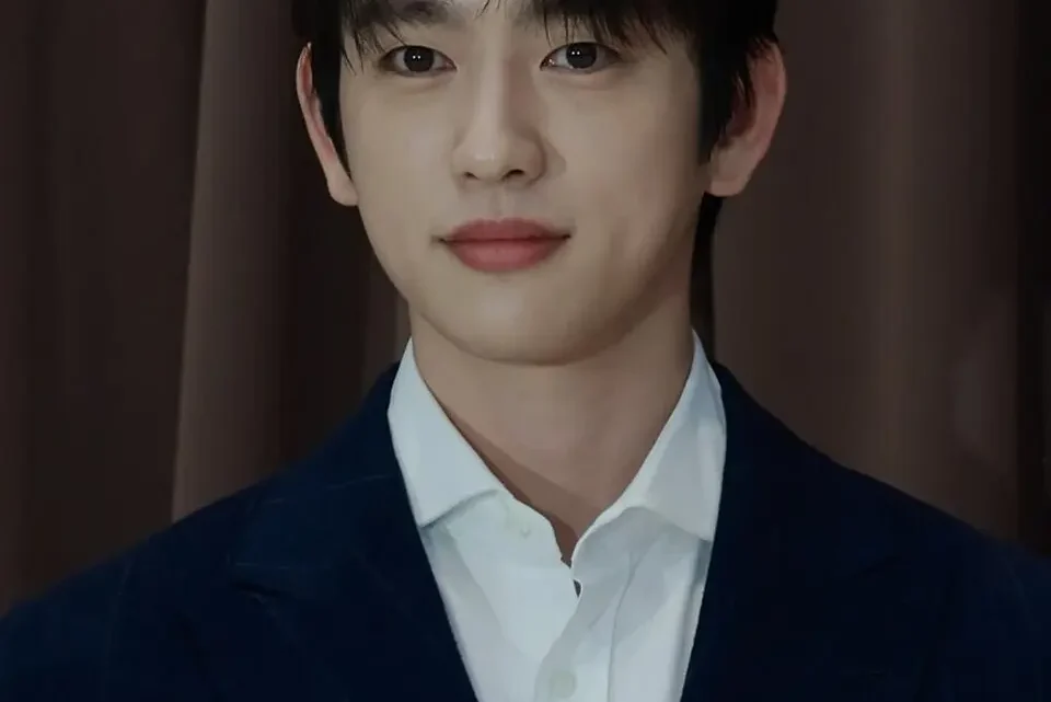 Biography & Net Worth Of Jinyoung