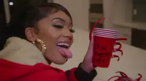 Saweetie - Pretty Bitch Freestyle (Video)