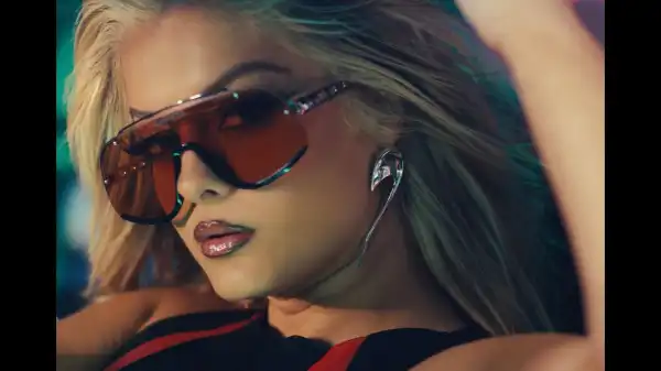 Bebe Rexha - Chase It (Mmm Da Da Da) (Video)