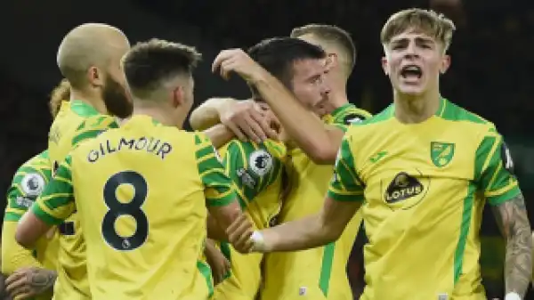 Smith switches Norwich focus to Man Utd