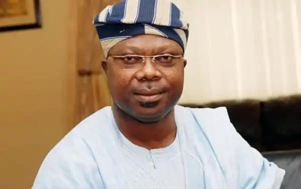 The Moment APC National Secretary Iyiola Omisore Was Chased Out Of INEC Office