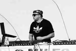 DJ FeezoL – Stasie 6 Wellington Mix