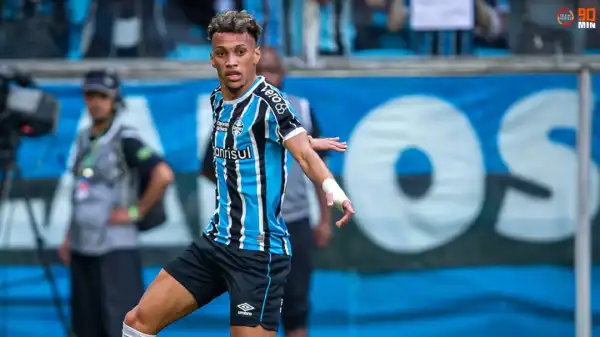 Arsenal target attracting late transfer interest