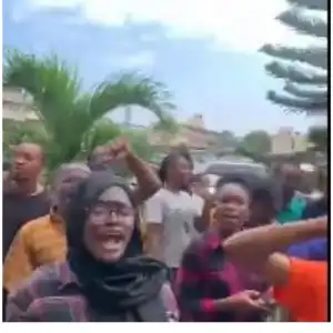 UNILAG students protest hostel fee hike, reject eviction notice amid rising tensions