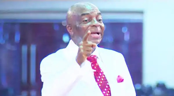 Lockdown: Bishop Oyedepo Praised For Distributing Food Items To Households In Ogun