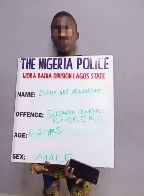 Police Arrests 20-year-old Traffic Robber In Lagos, Recovers Samsung Galaxy Z Flip