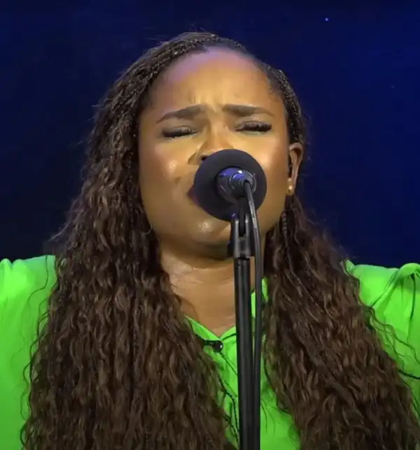 Victoria Orenze – Glorify Your Name