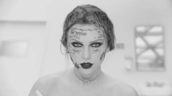 Taylor Swift - Fortnight ft. Post Malone (Video)