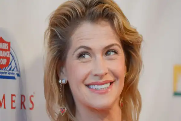 Biography & Career Of Kristy Swanson