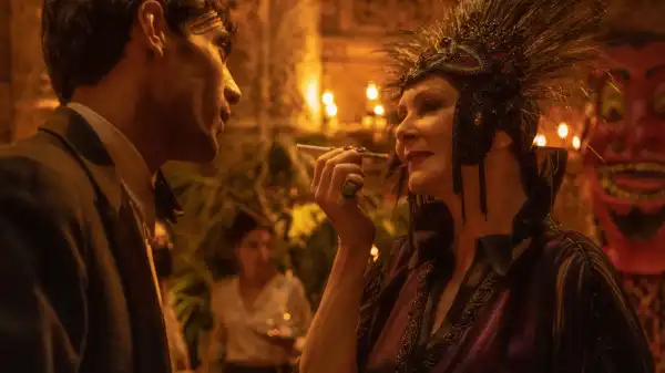 Babylon Deleted Scene Shows Jean Smart Strike Up a Conversation