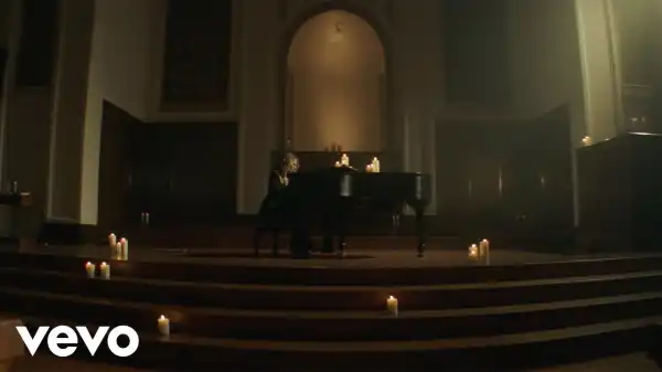Caitlyn Smith – Lately (Video)