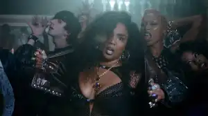 Lizzo - Love in Real Life (Video)