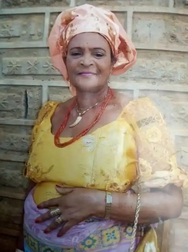 Nigerian Lady Mourns Her Mother Who Was Abducted And Killed