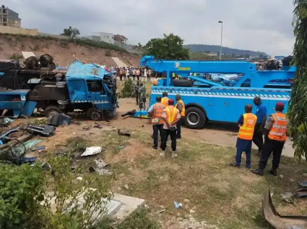 Passenger Dies As Vehicle Rams Into Stationary Truck In Anambra