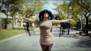 Moonchild Sanelly - Falling (Video)