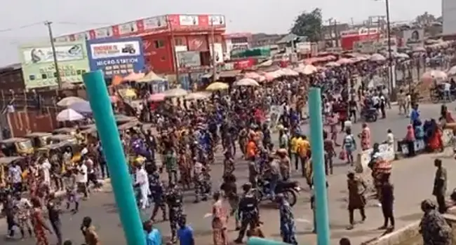 APC, PDP tangle over naira notes, fuel scarcity protests in Ibadan