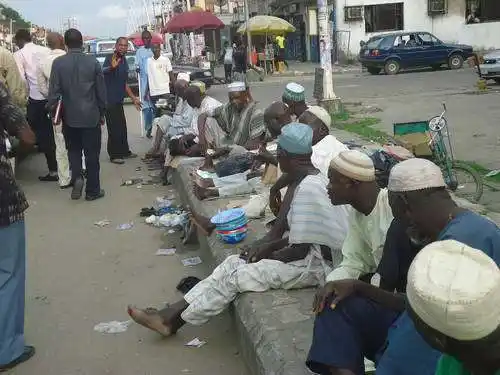 Ogun Bans Street Begging, Violators To Sweep Market Two Weeks