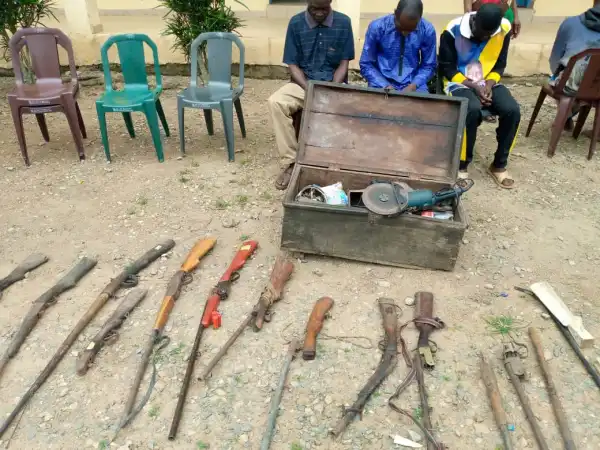 Police nab Osun blacksmith who manufactured single-barrel guns