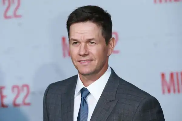 Stu Set Photos Show Heavier Mark Wahlberg With Shaved Head