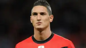 EPL: ‘In difficult moments he was the best’ – Macheda blames Man United to selling top star