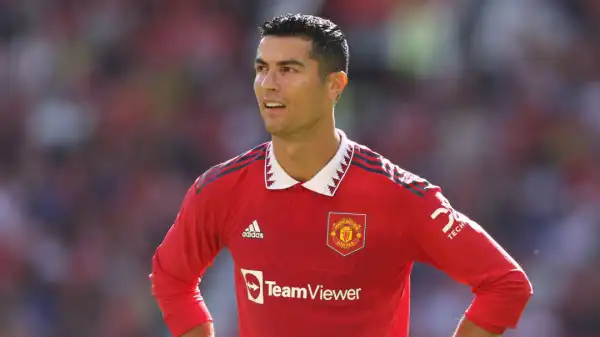 Gary Neville calls on Cristiano Ronaldo to publicly clarify his situation at Man Utd