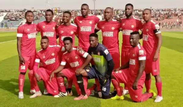Wikki Tourists call for calm in relegation fight