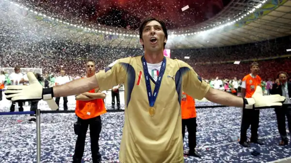 Gianluigi Buffon announces retirement from football