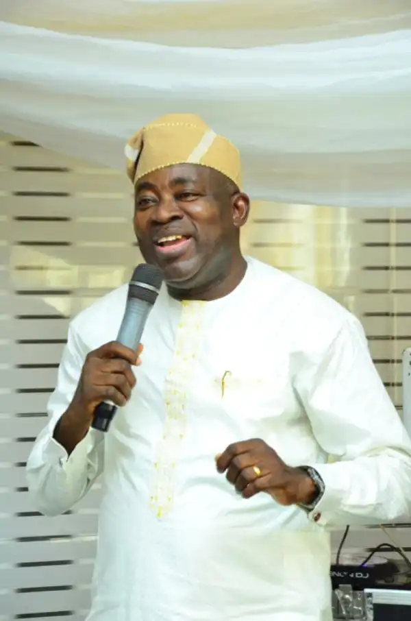 Ex-Head of WAEC international office, Oke buried amid tears in Ibadan [PHOTOS]