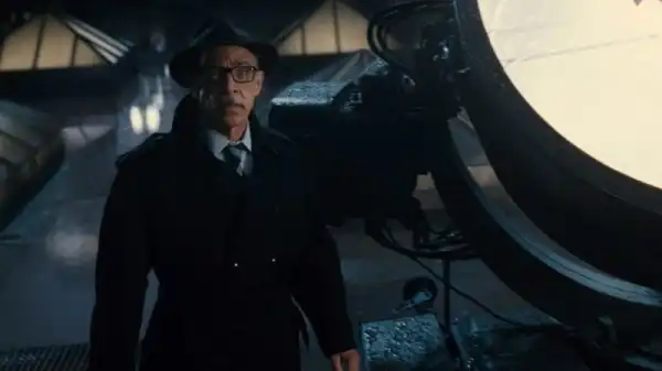 Batgirl Set Photos Tease J.K. Simmons’ Return as Commissioner Gordon