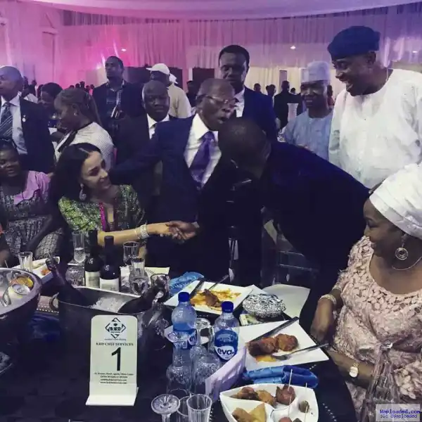 Photo: See What Oshiomhole Did When Singer Darey Art Alade Shook His Wife At An Event